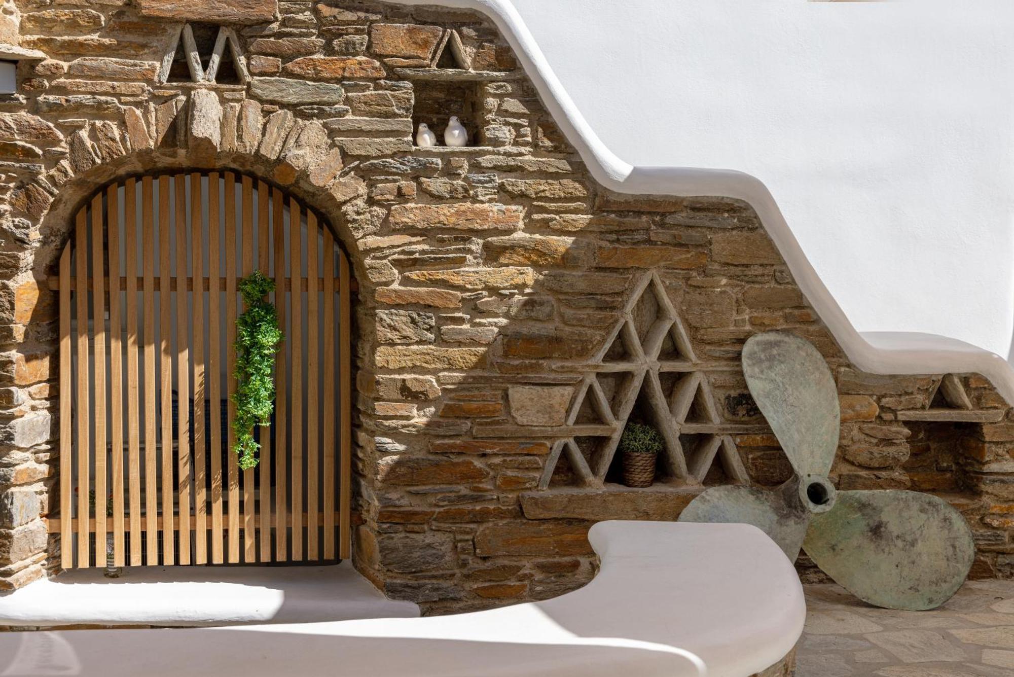 Onar Hotel & Suites Tínos Extérieur photo