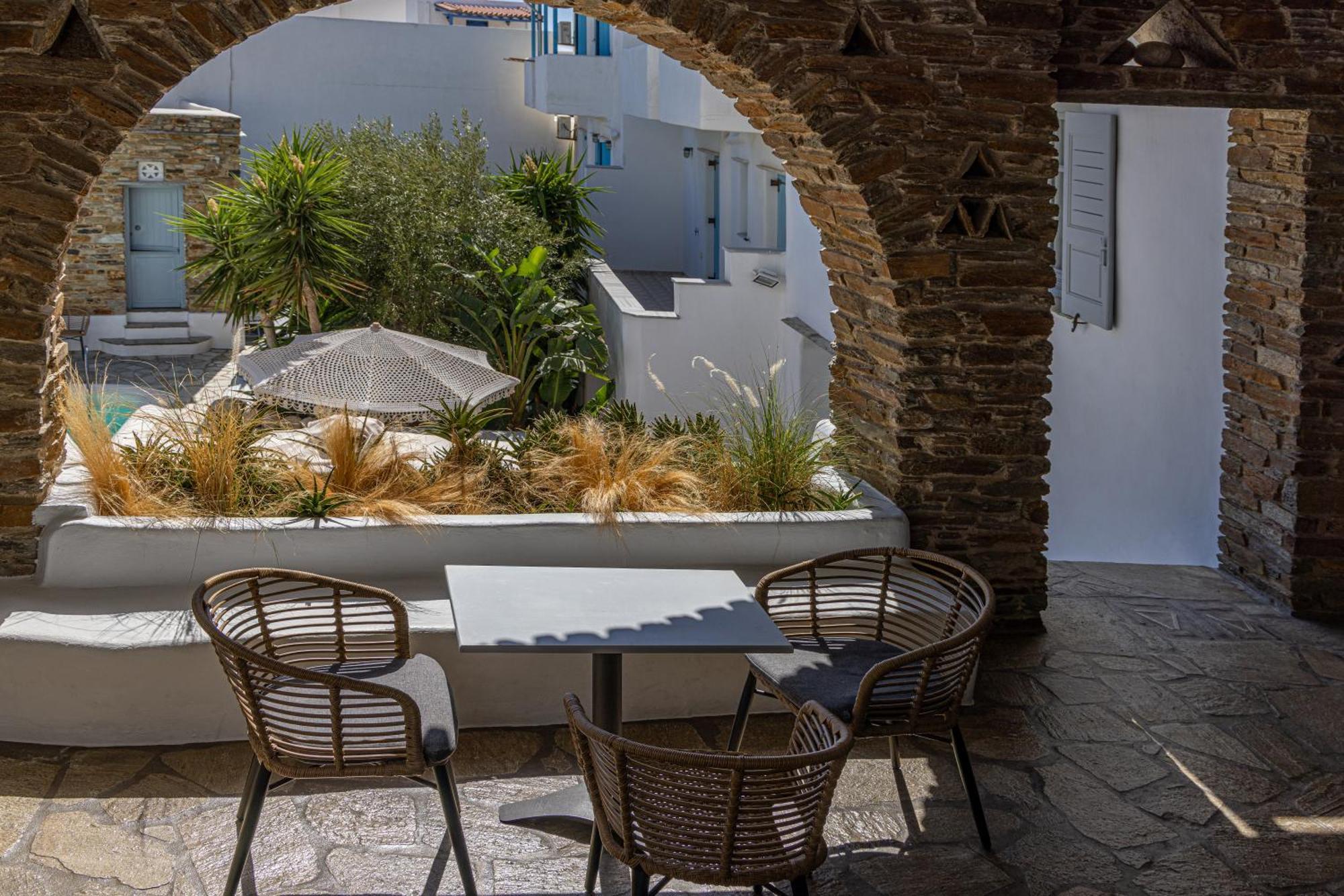 Onar Hotel & Suites Tínos Extérieur photo